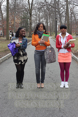 ALICIA KEYS & HER GIRLS ON SET