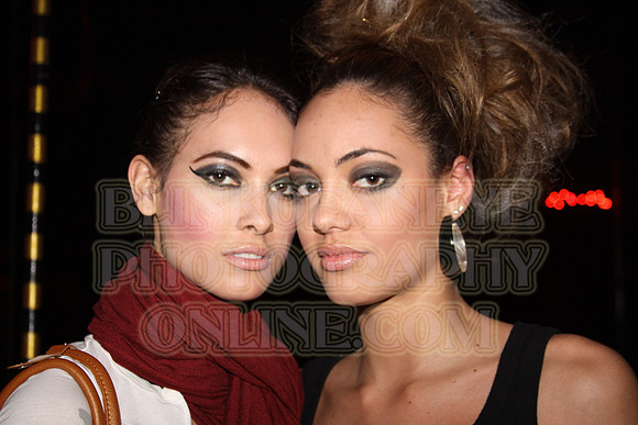 Lisa J, Thayna