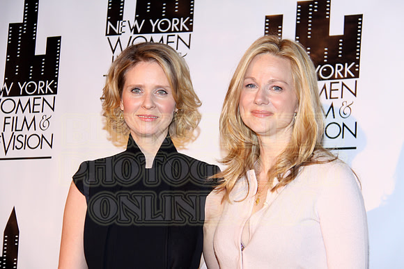 ACTRESS' CYNTHIA NIXON & LAURA LINNEY
