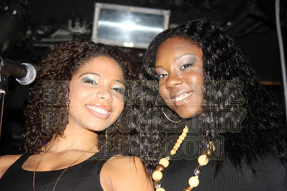 JAZMINE'S BACKGROUND SINGERS